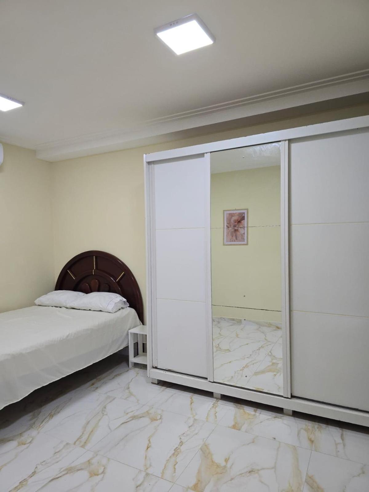 Casa De A 800m Da Orla De *